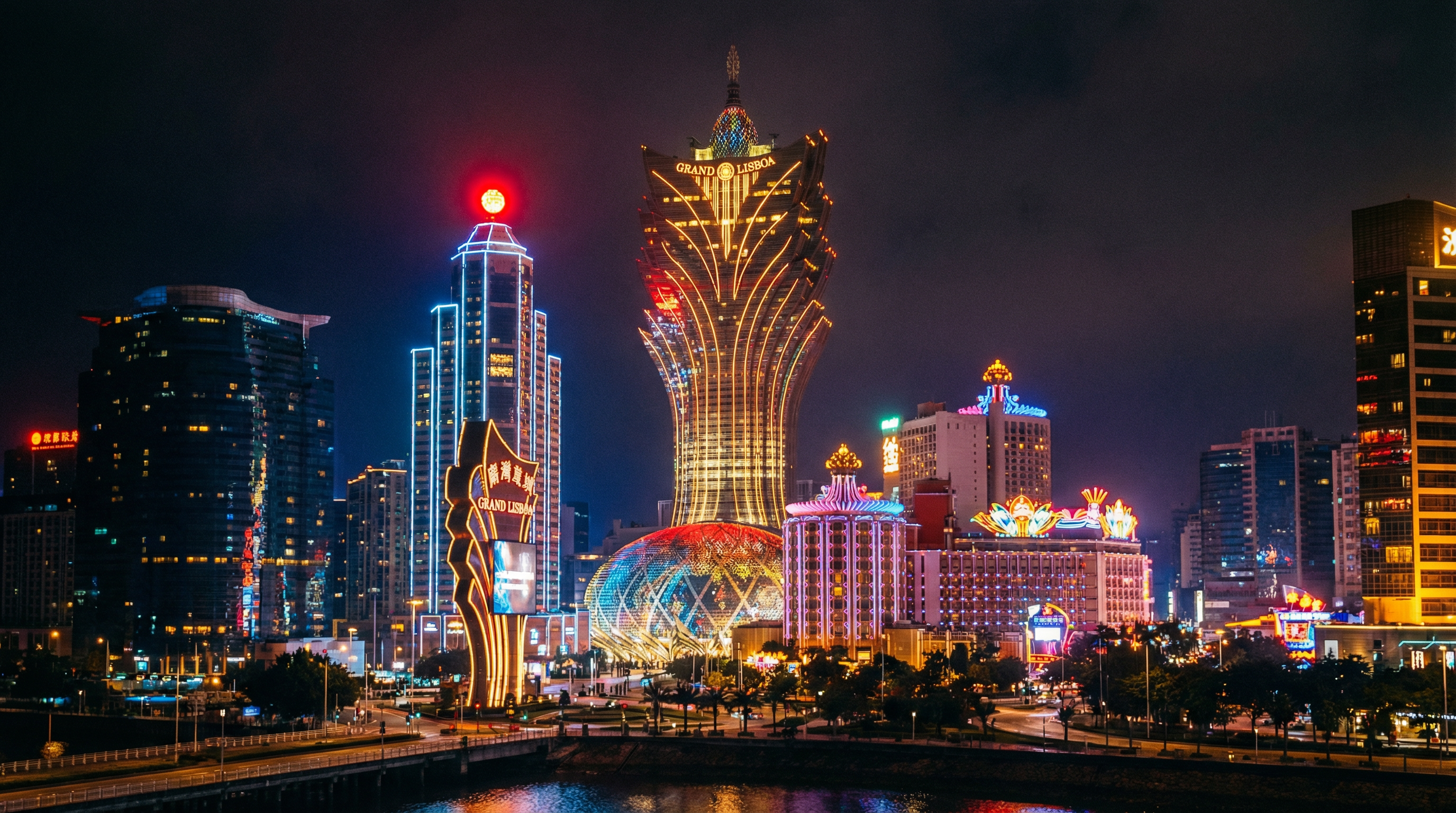 银河国际 - 澳门地标建筑夜景